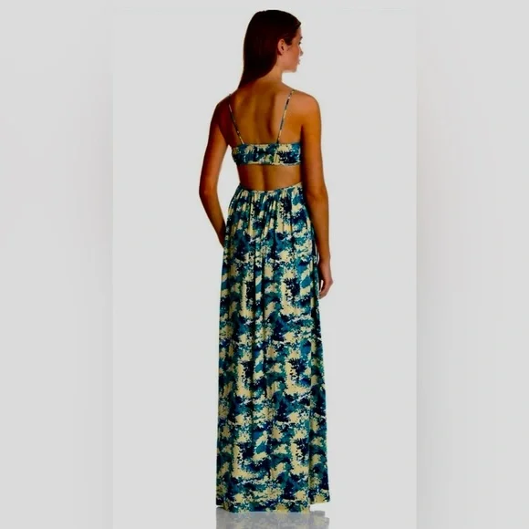 STUNNING AND SOFT HIGH END CUT OUT MAXI SUNDRESS, SIZE LARGE - Picture 3 of 9